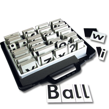 Magnetischer Buchstabensatz